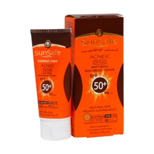 کرم ضد آفتاب SPF50 فاقد چربی سان سیف مناسب پوست های چرب و آکنه ای ۵۰ میلی لیتر رنگ بژ طبیعی